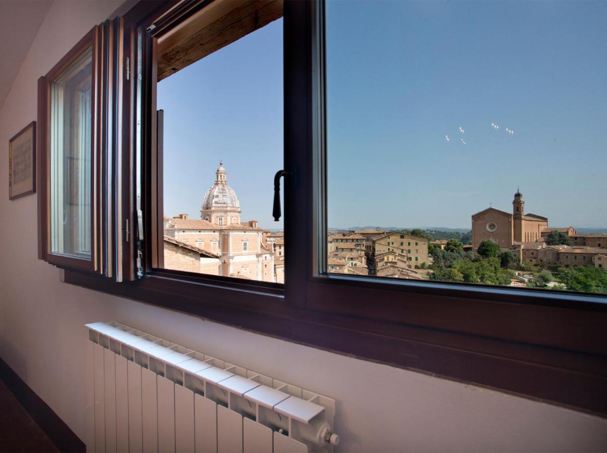 Residenza D'Epoca Palazzo Piccolomini Apartamento Siena Exterior foto